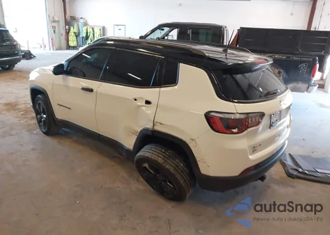 2018 Jeep Compass Latitude 4X4 from USA, damaged, VIN 3C4NJDBBXJT349731